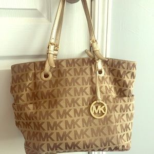 Michael Kors purse